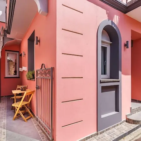 Fouxia-grey Апартаменты Скопелос