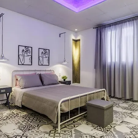 Fouxia-grey * Szkópelosz